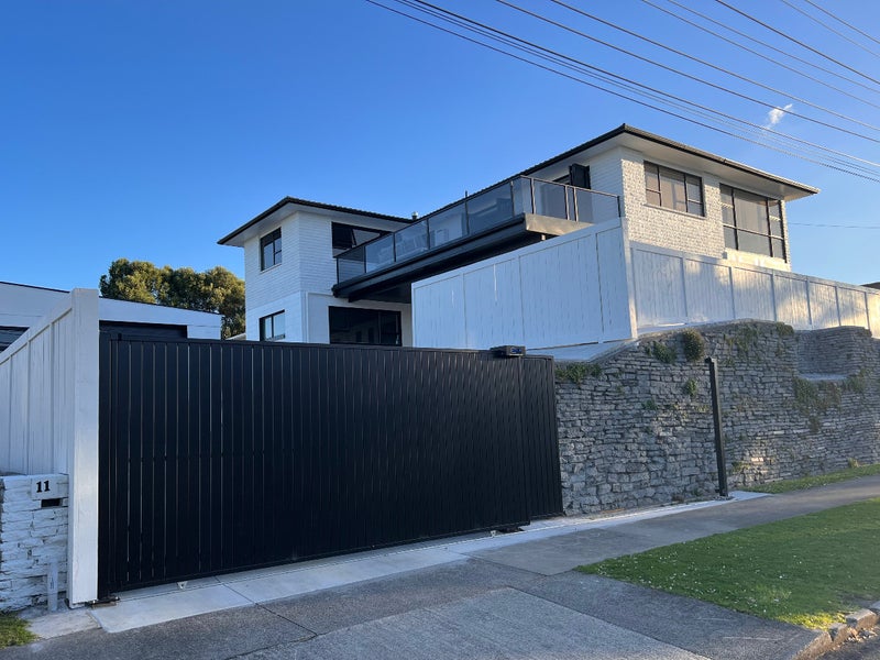 11 Whiteley Street, Moturoa, New Plymouth - Carousel 1