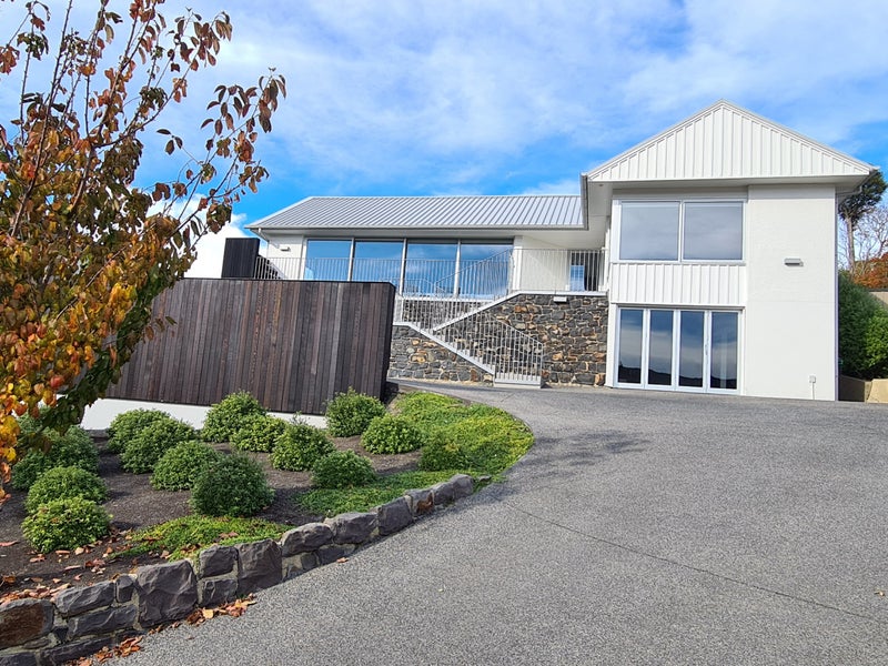 62 Balmacewen Road, Maori Hill, Dunedin - Carousel 1