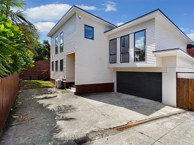 180B Whitney Street, Blockhouse Bay, Auckland - Carousel 1