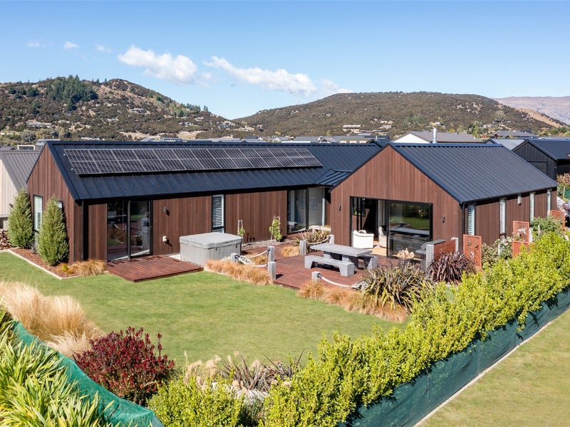 38 Mount Nicholas Avenue, Wanaka - Carousel 1