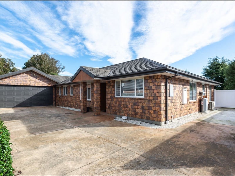 7 Len Hale Place, Parklands, Christchurch - Carousel 1