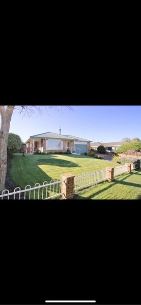 6 Guernsey Place, Grandview Heights, Hamilton - Carousel 1