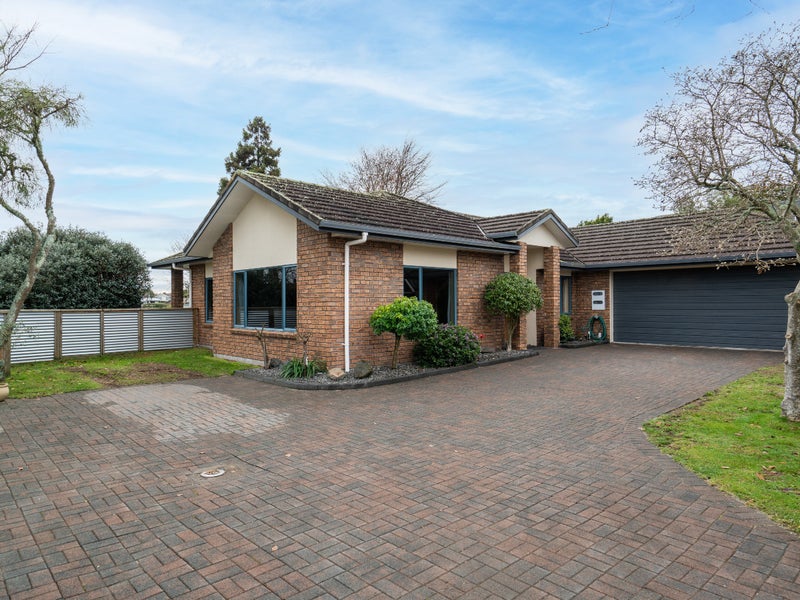 2/52 Henry Hill Road, Taupo - Carousel 1