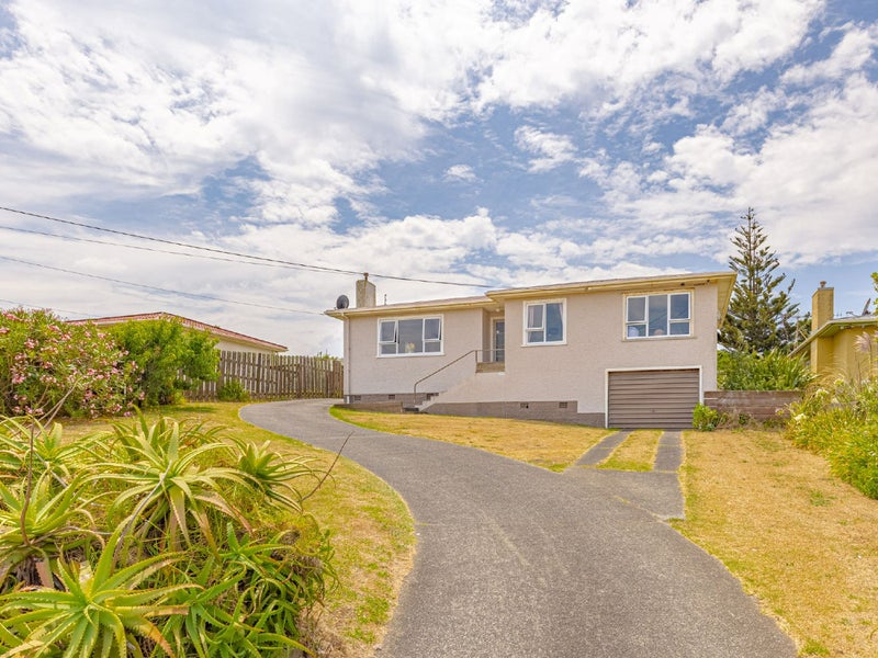 112 Karaka Street, Castlecliff, Whanganui - Carousel 1