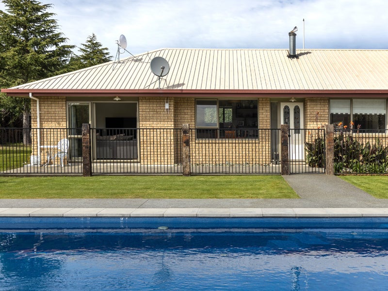 48 Rarangi Beach Road, Rarangi - Carousel 1