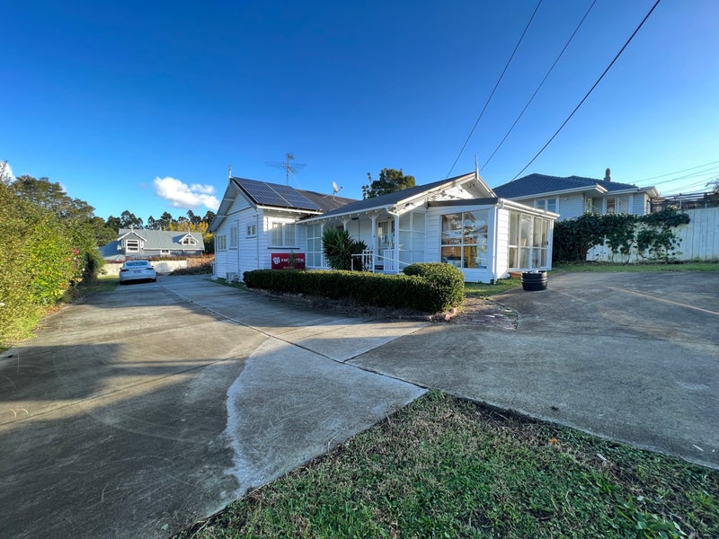 222 Onewa Road, Birkenhead, Auckland - Carousel 1