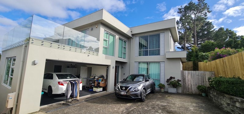 11 Zara Court, Windsor Park, Auckland - Carousel 1