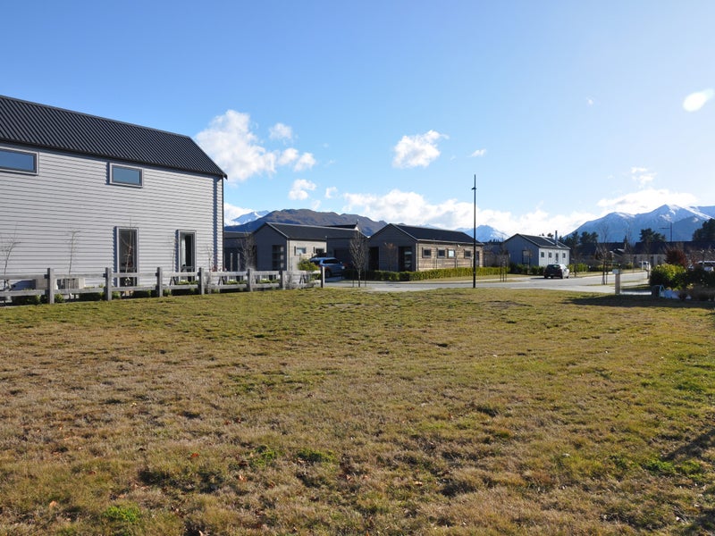 20 Glen Dene Crescent, Wānaka - Carousel 1