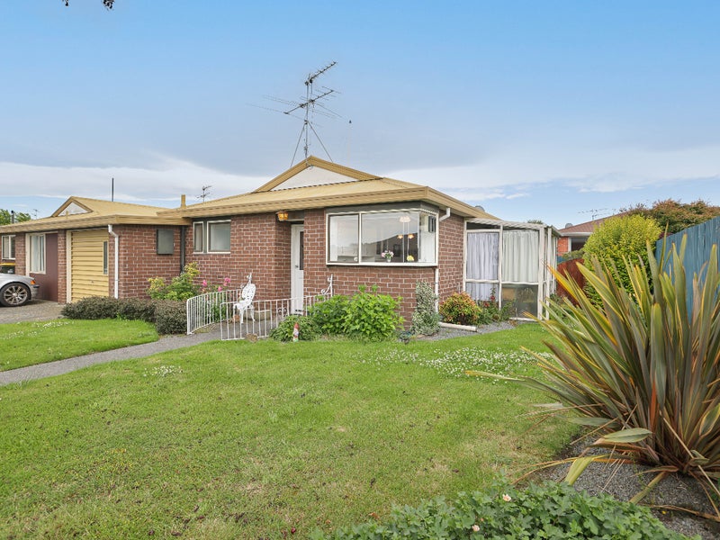 13 Burton Place, Allenton, Ashburton - Carousel 1