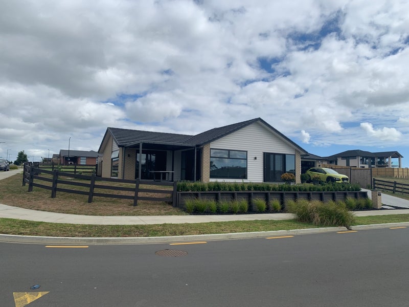 46 Tahuna Minhinnick DR, Glenbrook, Glenbrook - Carousel 1