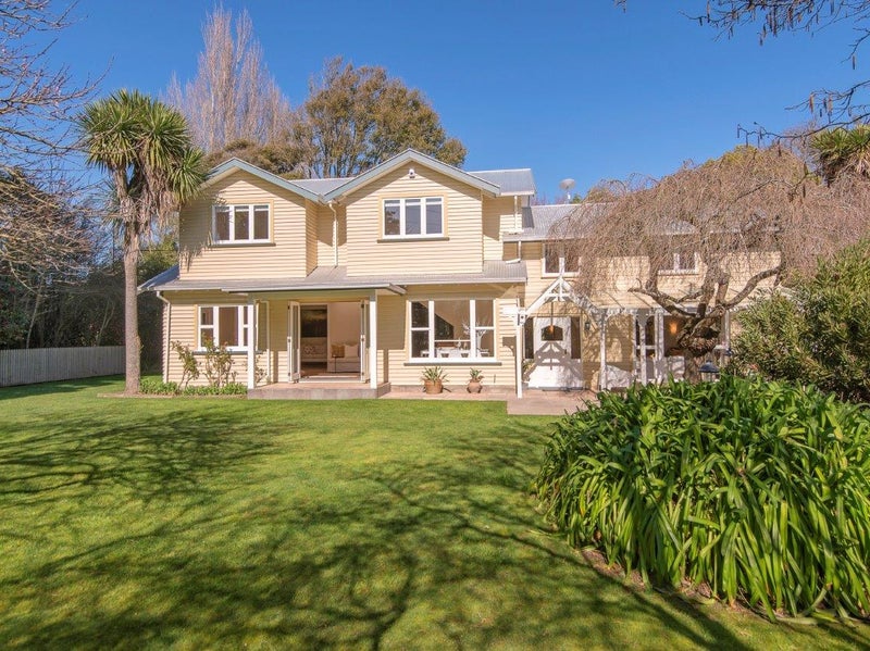 48 Longstaffs Road, Christchurch - Carousel 1