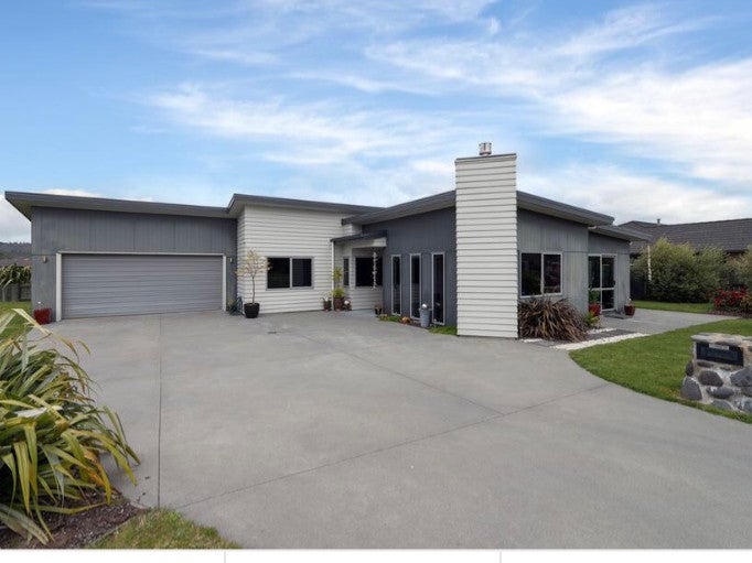 4 Carroll Place, Owhata, Rotorua - Carousel 1