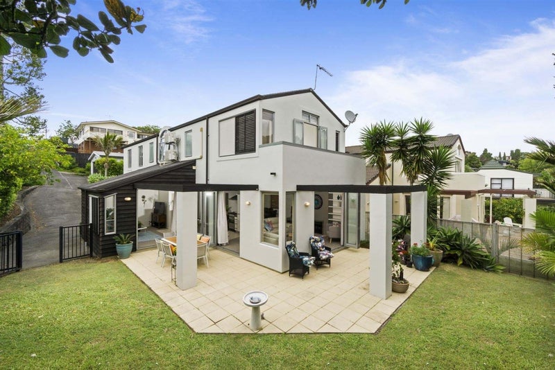 3/44 Aberdeen Road, Campbells Bay, Auckland - Carousel 1