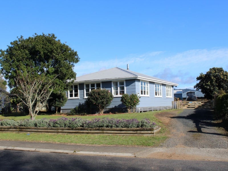 21 Nicholas Avenue, Whitianga, Whitianga - Carousel 1