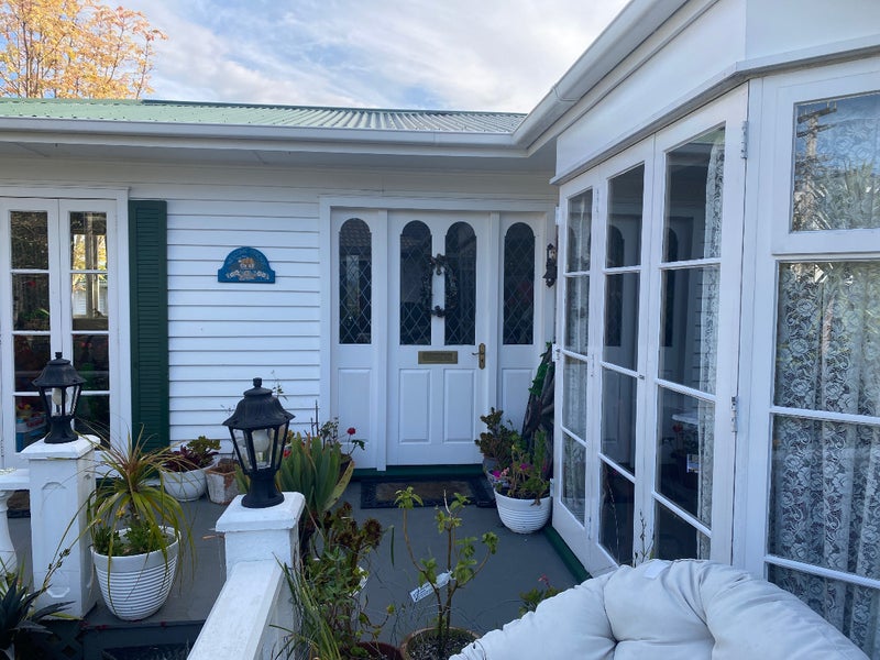 1/12 Merton Avenue, Glenfield, Auckland - Carousel 1