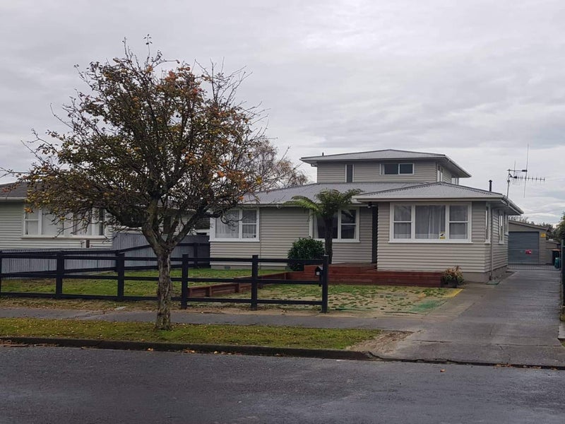 15 Somerset Crescent, Highbury, Palmerston North - Carousel 1