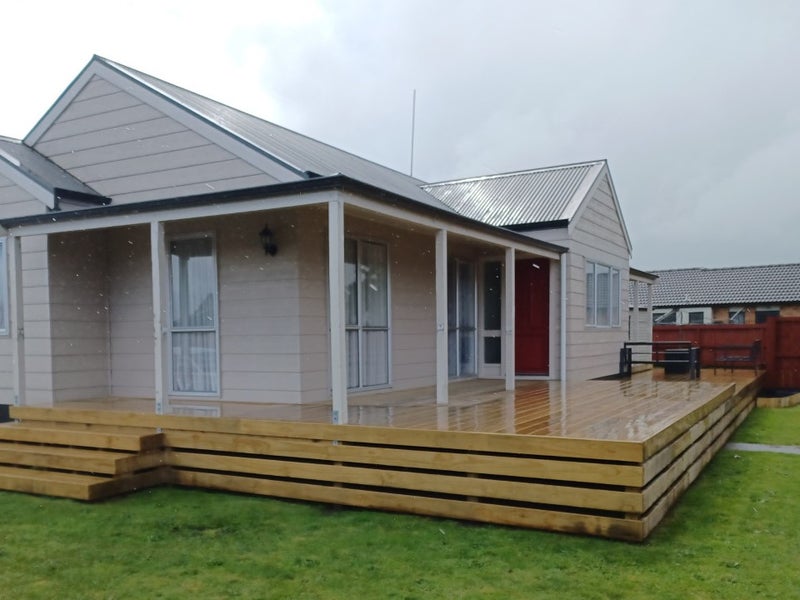 2 Raymond Street, Fairview Downs, Hamilton - Carousel 1