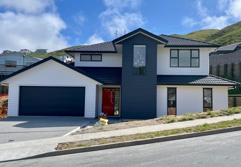 46 Atherton Terrace, Churton Park, Wellington - Carousel 1