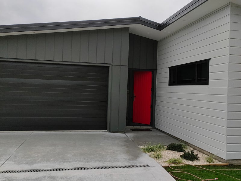 12 Manakohi Street, Spotswood, New Plymouth - Carousel 1