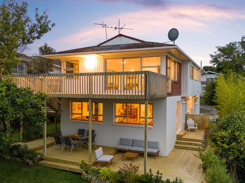 2/82 Namata Road, Onehunga, Auckland - Carousel 1