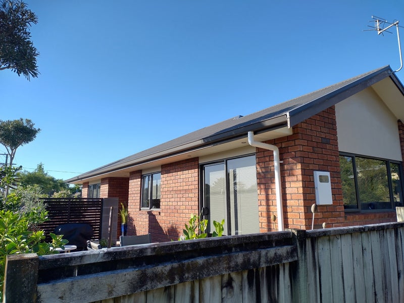 2/86 Govett Avenue, Frankleigh Park, New Plymouth - Carousel 1