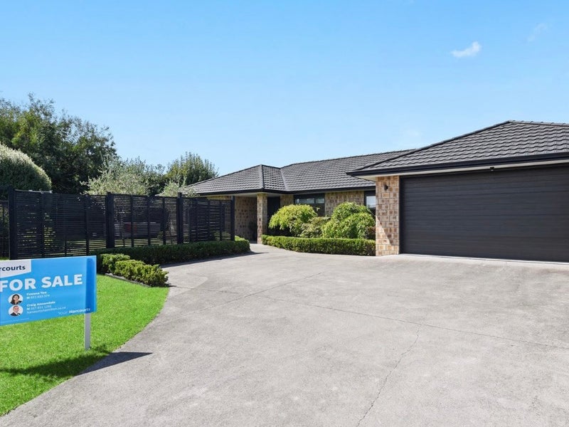 25 Tallentire Crescent, Huntington, Hamilton - Carousel 1