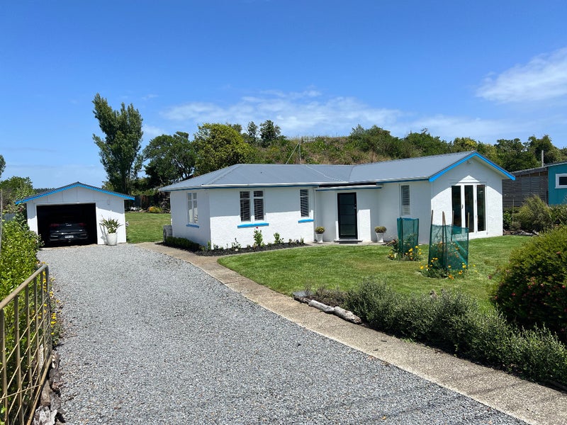 563 Waitarere Beach Road, Waitarere Beach, Levin - Carousel 1