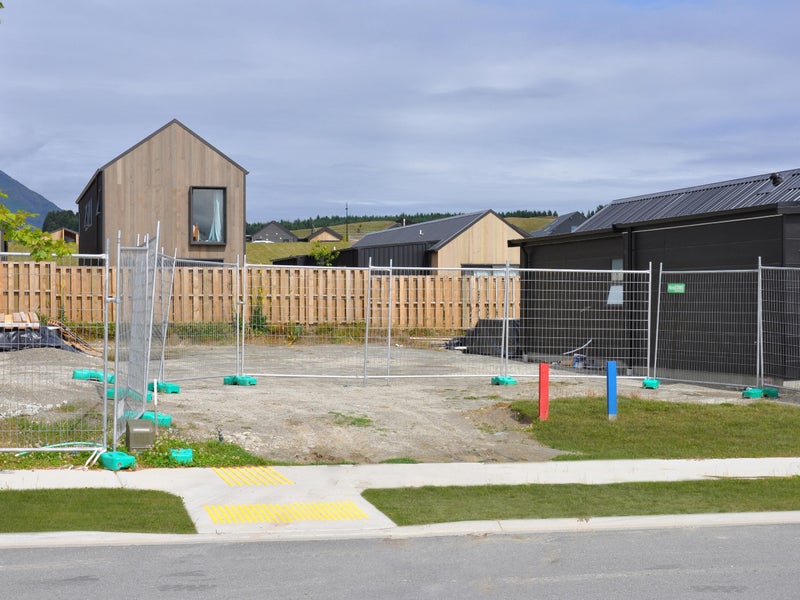 33 Cottesbrook Street, Wānaka - Carousel 1