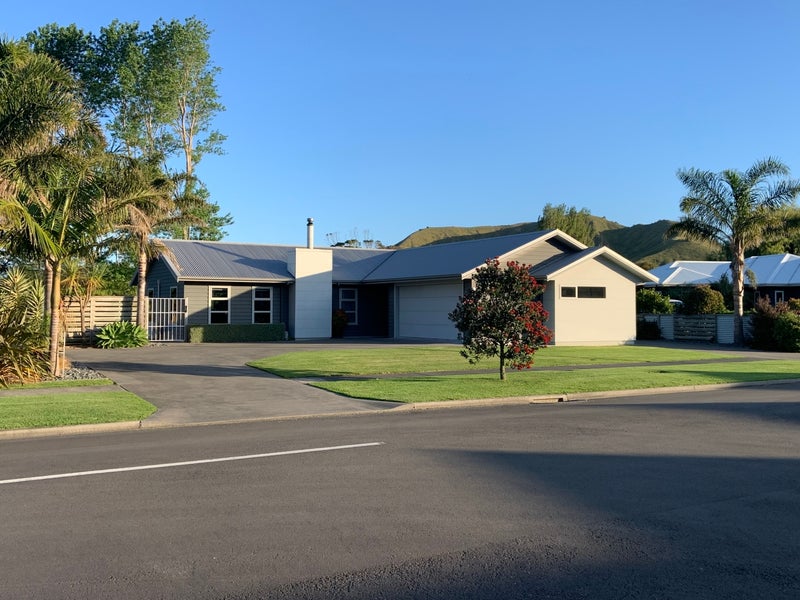 58 Hamilton Drive, Wainui, Gisborne - Carousel 1