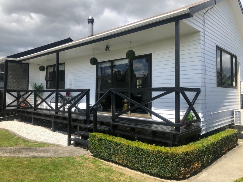 2/8 Murray Street, Wallaceville, Upper Hutt - Carousel 1