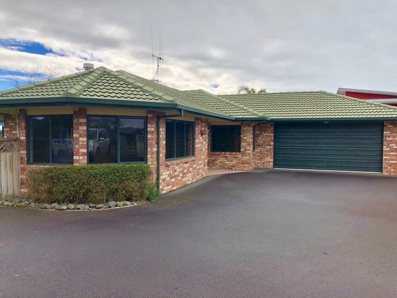 5 Highgate, Rototuna, Hamilton - Carousel 1