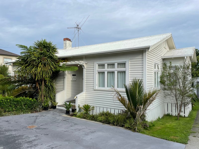 50 Cook Street, Hamilton East, Hamilton - Carousel 1