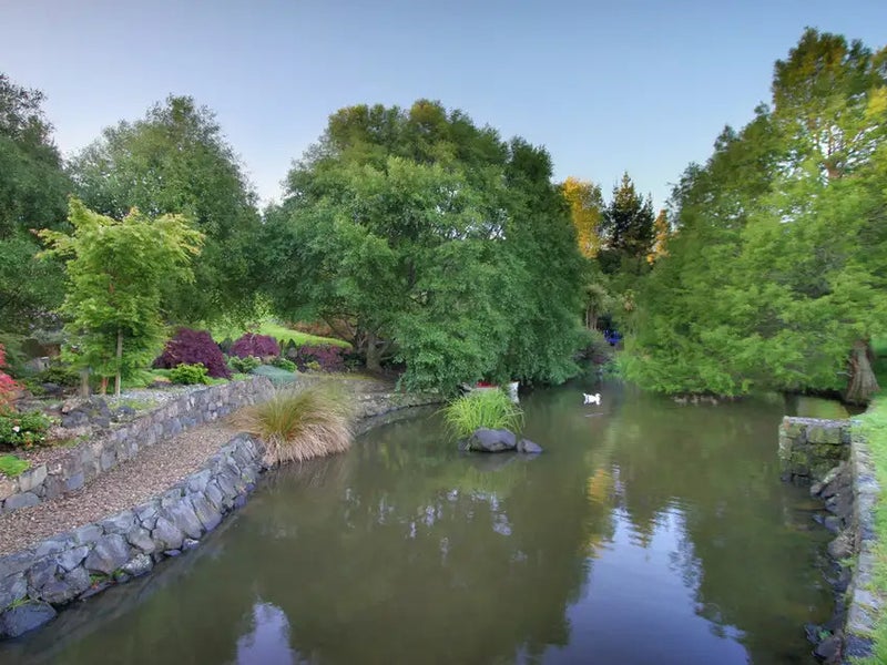 327 Redoubt road, Manukau Central, North Shore City - Carousel 1