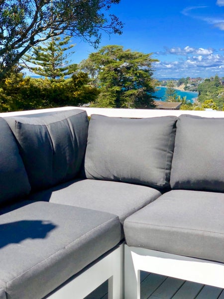 547 Beach Road, Murrays Bay, Auckland - Carousel 1