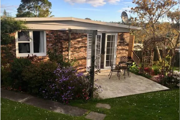 2/449 Beach Road, Mairangi Bay, Auckland - Carousel 1