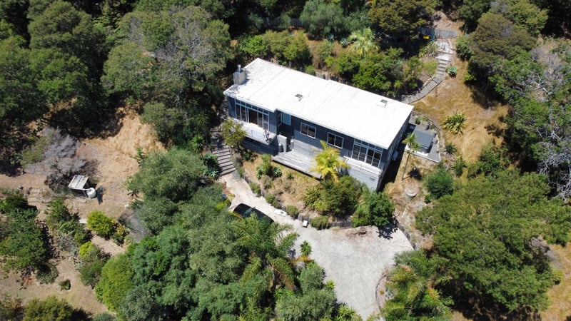 65 Erua Road, Ostend, Waiheke Island - Carousel 1