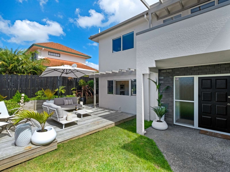 1/39 Simmental Crescent, Somerville, Manukau - Carousel 1