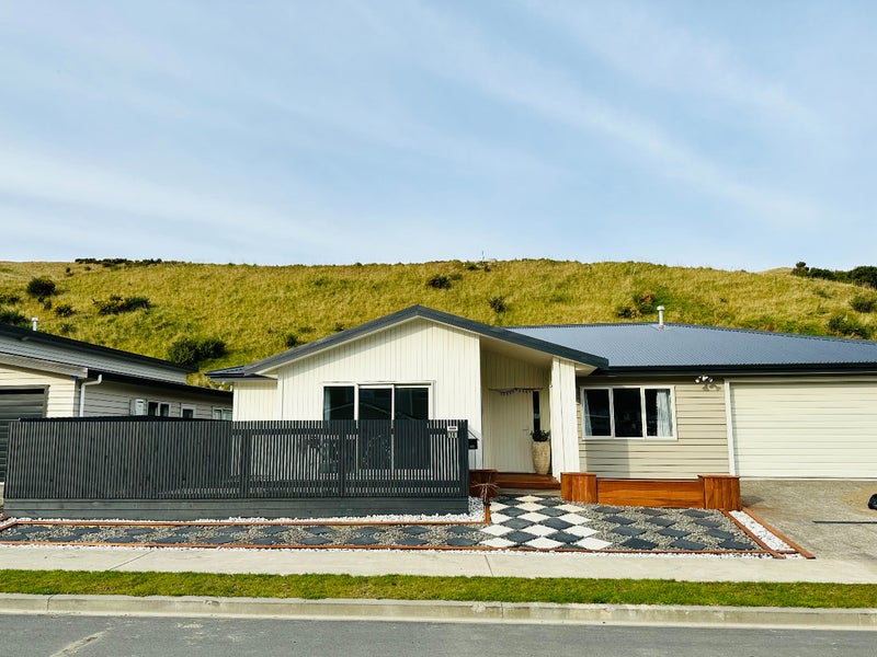 36 Rochdale Drive, Churton Park, Wellington - Carousel 1