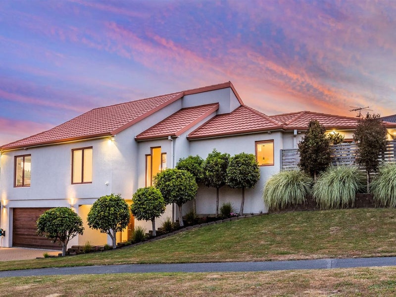 2 Navigation Drive, Whitby, Porirua - Carousel 1