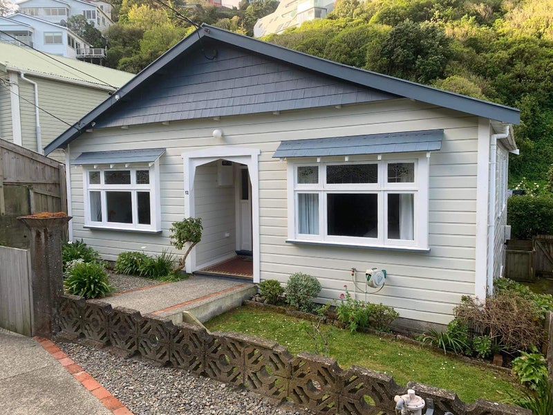 12 Lerwick Terrace, Melrose, Wellington - Carousel 1