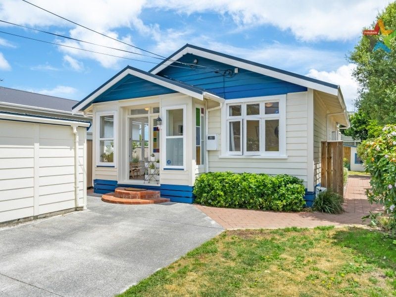 13 Pitt Street, Moera, Lower Hutt - Carousel 1