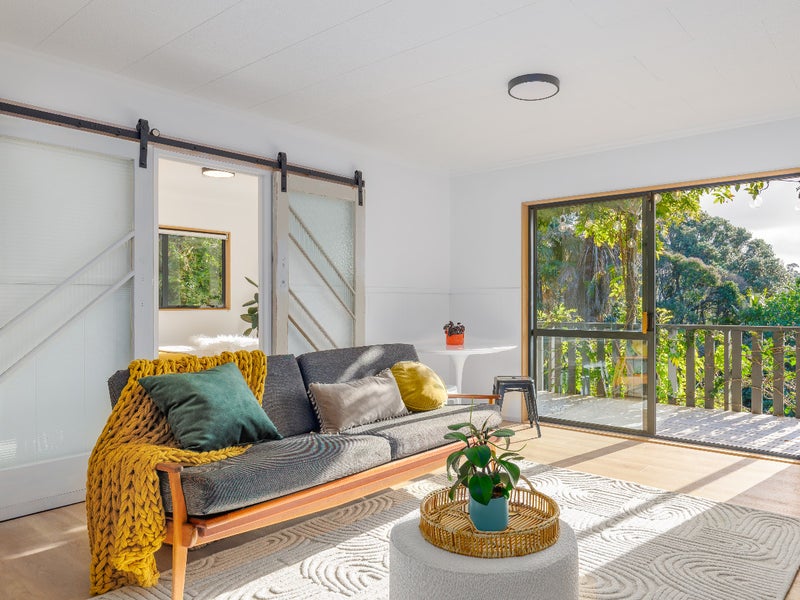 37 Alison Road, Surfdale, Waiheke Island - Carousel 1