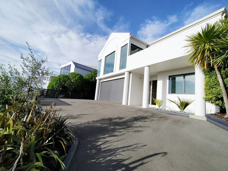 19 Woodlau Rise, Huntsbury, Christchurch - Carousel 1