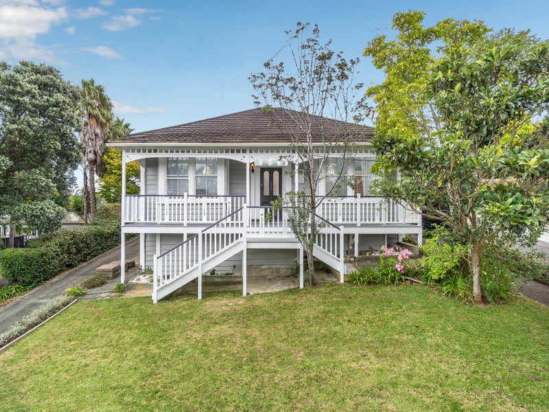 45 Maritime Terrace, Birkenhead, Auckland - Carousel 1