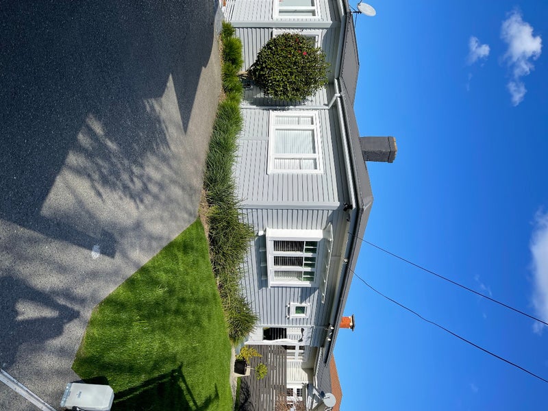 12 Bell Street, Hamilton East, Hamilton - Carousel 1