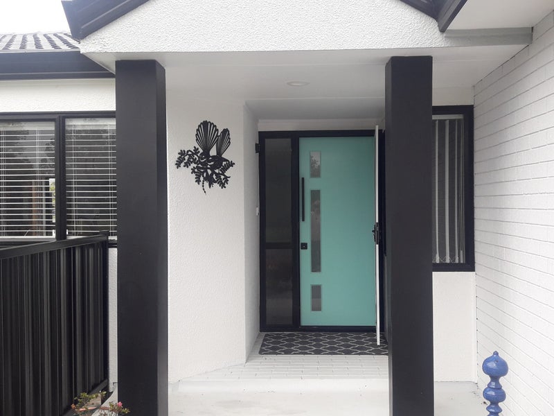 1 The Glebe, Coastlands, Whakatane - Carousel 1