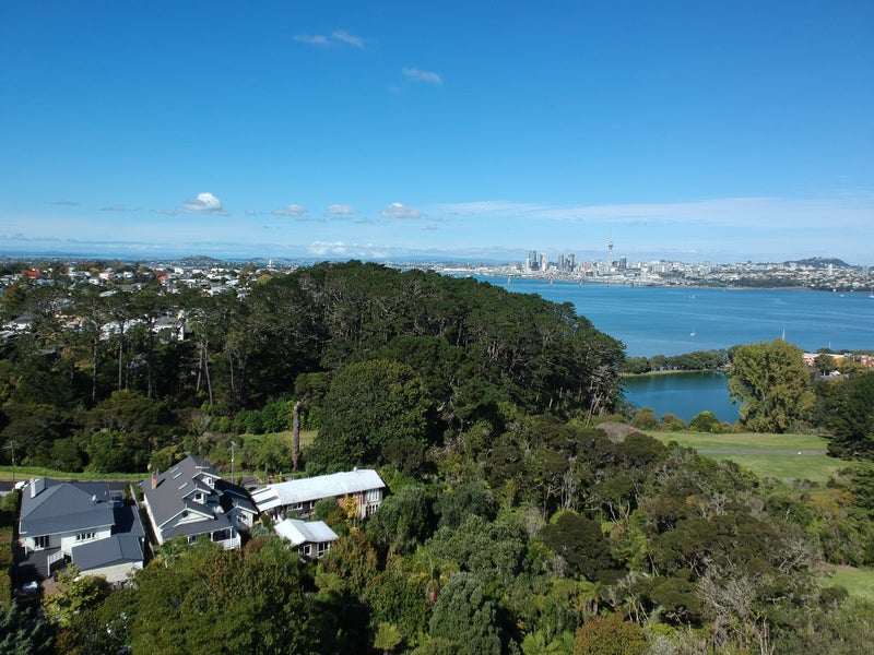 52A Colonial Road, Birkenhead, Auckland - Carousel 1