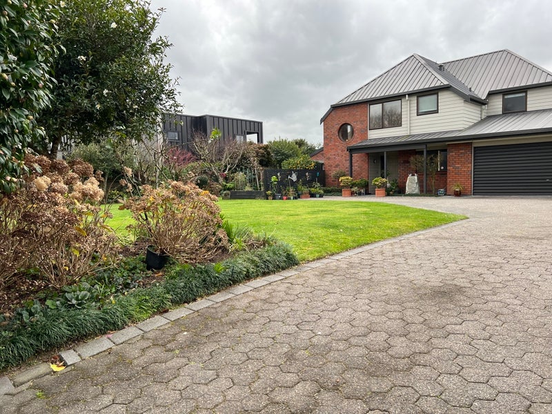 74 Delamare Road, St Andrews, Hamilton - Carousel 1