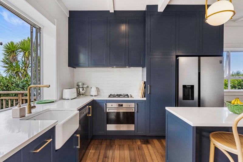 22 Westmere Crescent, Westmere, Auckland - Carousel 1