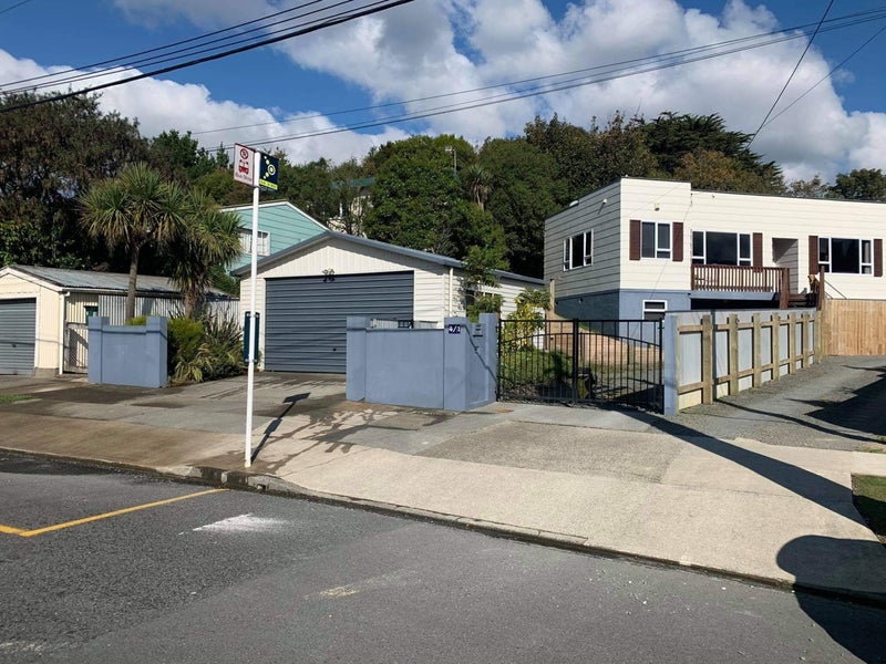 1/4 HAWTHORN CR, Stokes Valley, Lower Hutt - Carousel 1